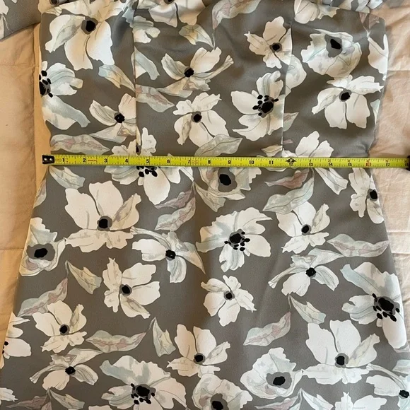 Worn Once BR Floral Dress - Picture 4 of 8